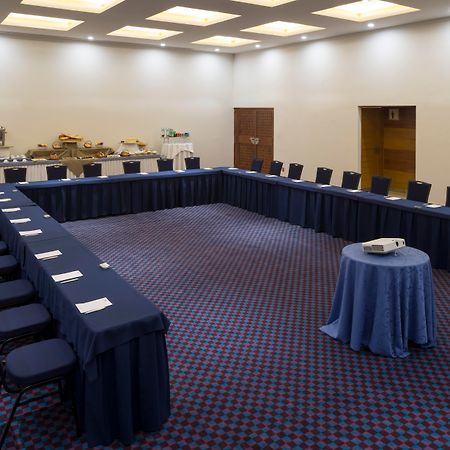 Camino Real Pedregal Mexico 호텔 외부 사진 A meeting room at the Sheraton Vistana Resort