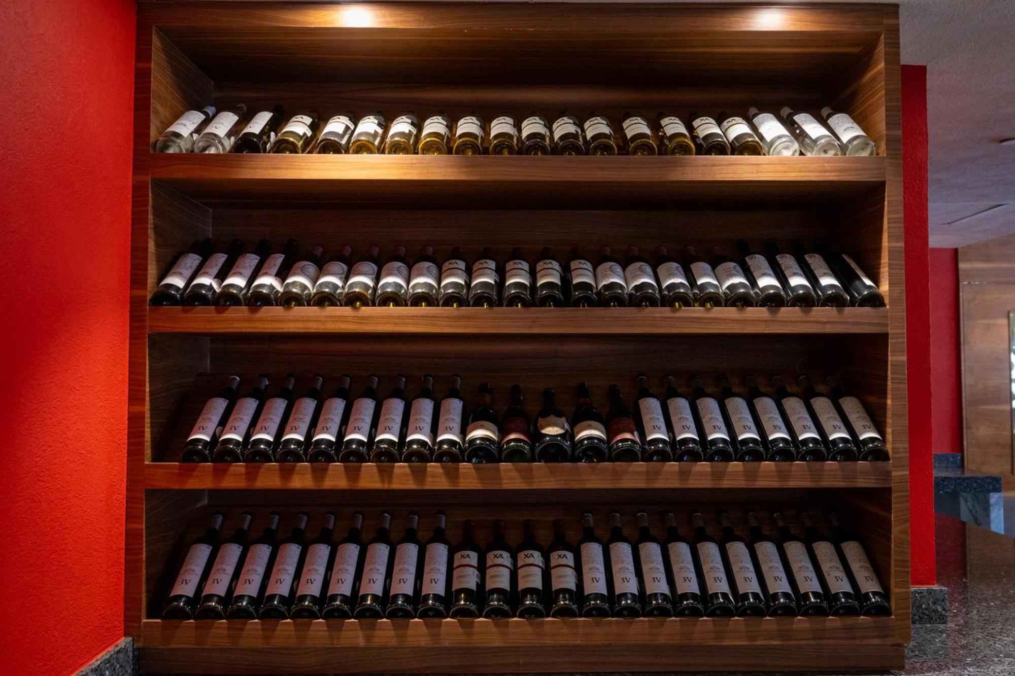 Camino Real Pedregal Mexico 호텔 외부 사진 Wine bottles in a wine rack