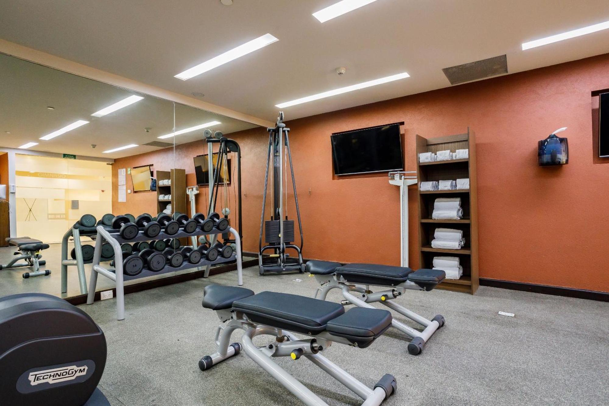 Camino Real Pedregal Mexico 호텔 외부 사진 The gym at the hotel